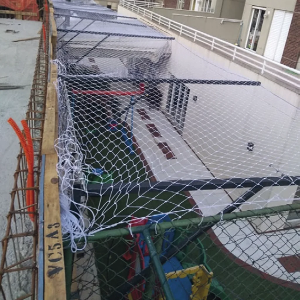 Categoria Proteção de Vizinhos e Calçadas — sistema de proteção AMM em obra próxima a área residencial