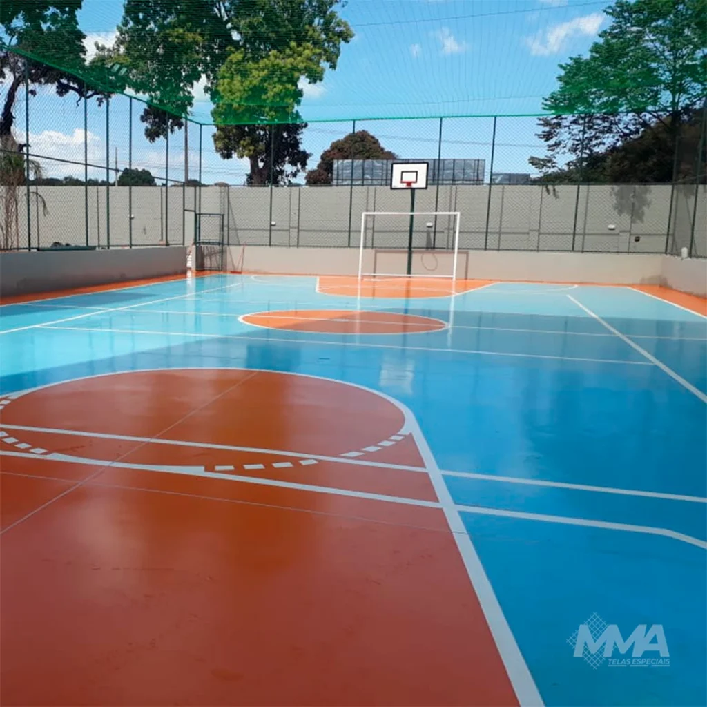 Categoria Quadras Poliesportivas — sistema de tela de proteção AMM ao redor de quadra esportiva